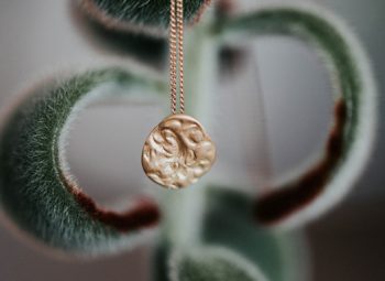 Fairtrade Gold, grüngold, Halsschmuck, Halskette, Amulett, schöner Schmuck,
