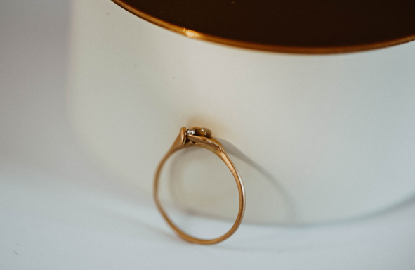 handmadejewelry, sustainablewedding, sustainableweddingrings, nachhaltigetrauringe, greenweddingrings, grüngold, ökogold, fairtradetrauringe, fairtrade, braut, Hochzeit, fairtradeverlobungsring, fairtradejewelry ,sayyes, achtsametrauringe, verlobungsring, 0,1ct, 0,08ct, 0,05ct, Brillantring, Solitaire, Ansteckring, Zusteckring,