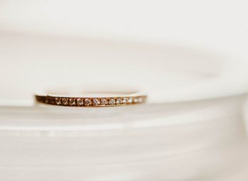 handmadejewelry, sustainablewedding, sustainableweddingrings, nachhaltigetrauringe, greenweddingrings, grüngold, ökogold, fairtradetrauringe, fairtrade, braut, Hochzeit, fairtradeverlobungsring, fairtradejewelry ,sayyes, achtsametrauringe, Goldschmiede, handarbeit, handgefertigt Verlobungsring, 0,1ct, 0,08ct, 0,05ct, Brillantring, Solitaire, Ansteckring, Zusteckring, Goldschmiede, handarbeit, handgefertigt, lebendiger Verlobungsring, besonderer Verlobungsring, außergewöhnlicher Verlobungsring,